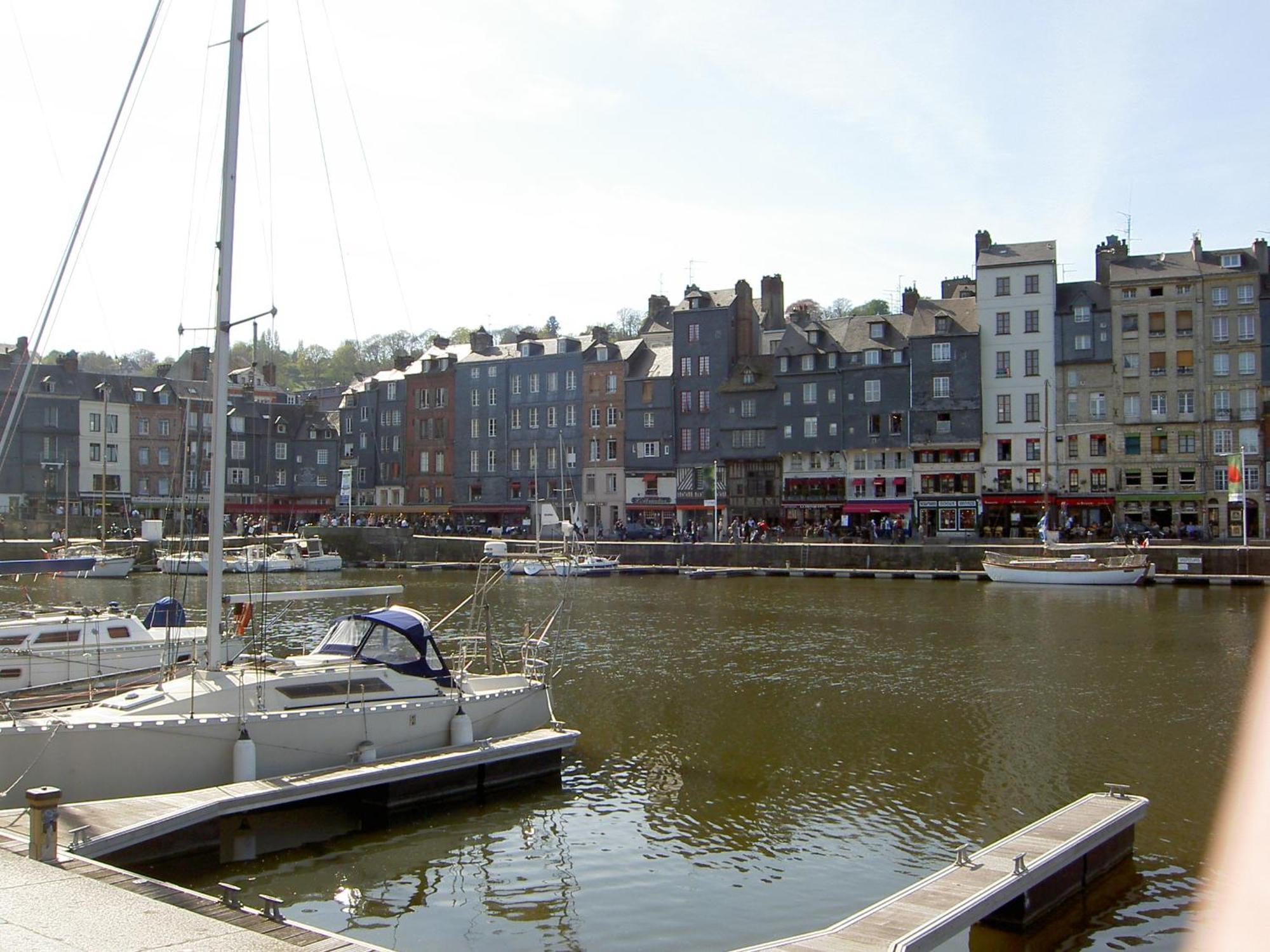 Adonis Hauts De Honfleur Aparthotel Équemauville Exterior foto